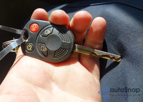 2013 Ford Escape Sel z USA, uszkodzony, nr VIN 1FMCU9H92DUA61112